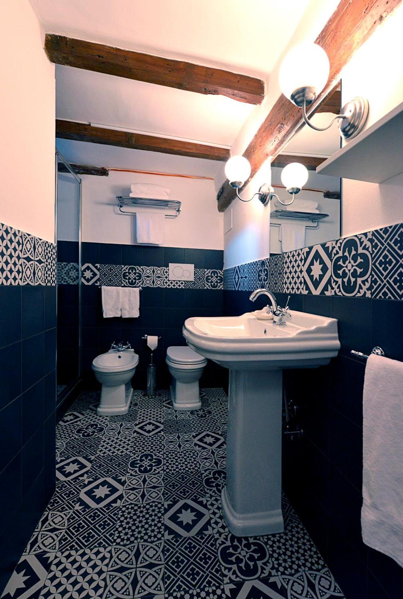 Phi Hotel Bologna Apartments Eksteriør bilde